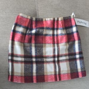Women's Plaid Skirt - Red and Brown